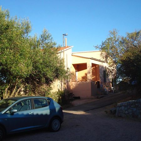 Casa Vacanza Costa Rossa Vista Mare Trinità dʼAgultu エクステリア 写真