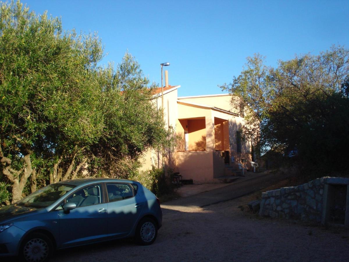 Casa Vacanza Costa Rossa Vista Mare Trinità dʼAgultu エクステリア 写真