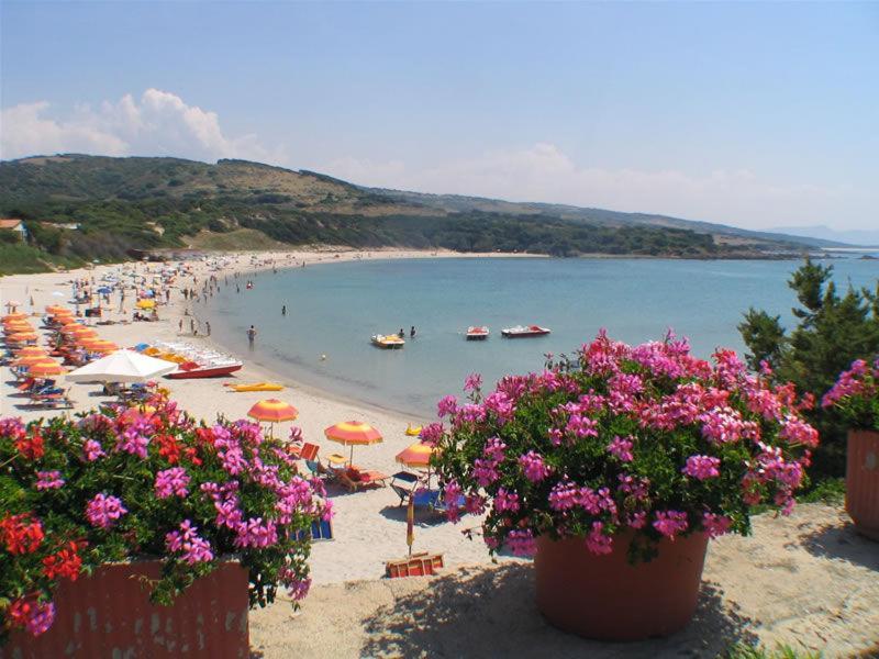Casa Vacanza Costa Rossa Vista Mare Trinità dʼAgultu エクステリア 写真